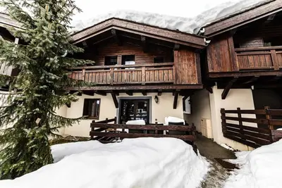 Image de Cozy ski chalet in Les Gets 400m from the cable cars!