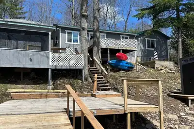 Image de Year Round Lake of the Isles Waterfront Cottage & boat dock!
