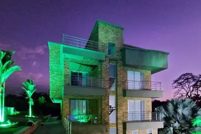 Image de Agradable y hermosa casa de campo ubicada en la RegiĂłn Cafetera de Colombia