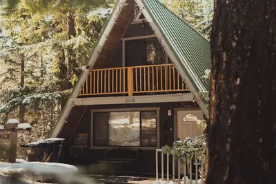 Image de Cozy 1-bedroom cabin in enchanting Leavenworth with cedar hot tub /Str000211