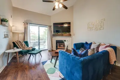 Image de Fireplace, Indoor Pool Access! Family Branson Unit