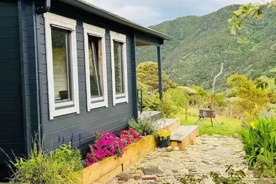 Image de Kauaeranga Vista Tui Sunrise Cabin
