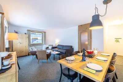 Image de Allegra und Herzlich Willkommen in der Ferienwohnung Chasa Val 3