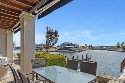 Image de Villa 55 by the Waters Edge