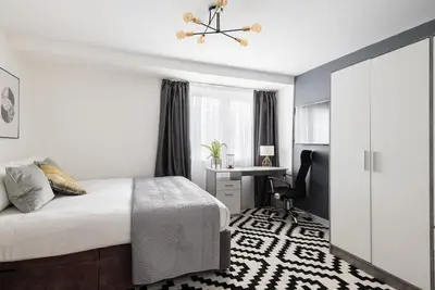 Image de Modern 4 Bed Apartment next to Borough Station