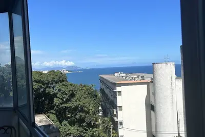 Image de Studio avec séjour, cellier, balcon et suite parentale avec bain à remous.
