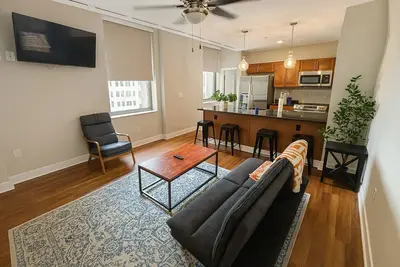 Image de Downtown Sq: Stadium, Casino, Rock Hall, Clinic