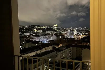 Appartement confluence haut standing 6 personnes
