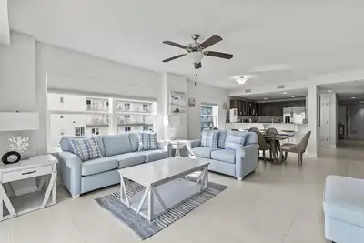 Image de 🌊Oceanfront 4br-Breathtaking Ocean Views-Great Amenities-Daytona Aruba 206-🌊