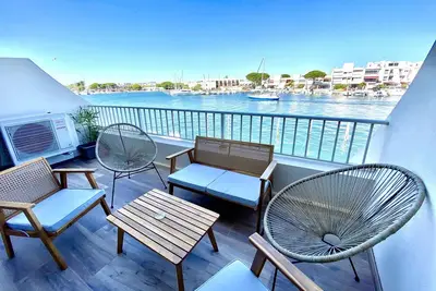 Image de Marina Appartement sur Leau Avec Appontement