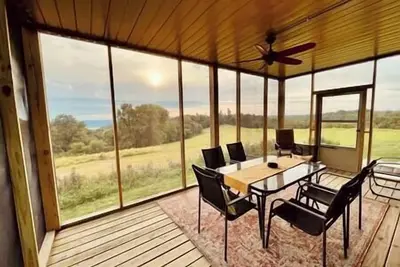 Image de Barn On The Ridge / Hot Tub / Sleeps 6