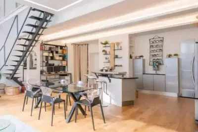 Image de Loft spacieux 4 minutes du métro Buttes Chaumont
