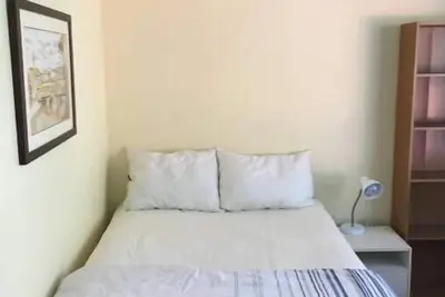Image de Peaceful Private Grad Study Room