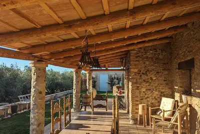 Image de Casa Hostalets - Newly renovated casa with pool in the middle of the olive trees