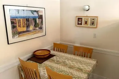 Image de Quiet North Berkeley Apartment Next to Campus