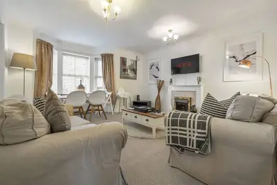 Image de Spacious Apartment with Parking!