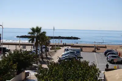 Image de Appart 4 Personnes, vue Mer, 50 m de la Plage, 800 m du Port et Centre Ville