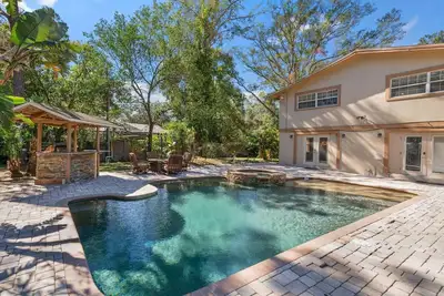 The Oaks at Keene Estate