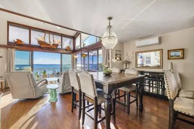 Image de Waterfront townhouse