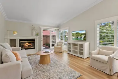 Image de Beautiful Home in Seaside Villas Near Doheny Beach!