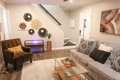 Image de Downtown Woodstock Get Away