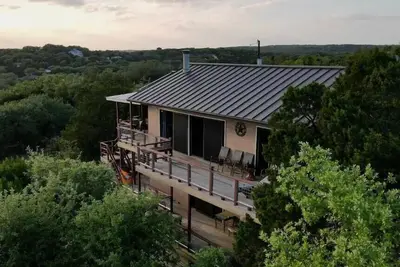 Image de The Texas Treehouse With A Million Dollar View!