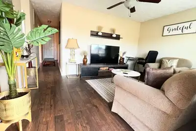 Image de Kids/Pets friendly 3br 1. 5bt Fenced Purified Water.