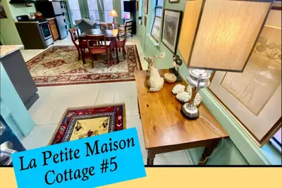 Image de La Petite Maison - cottage #5 at Blue Cactus Cottages close to wineries