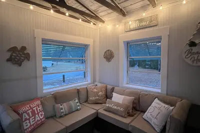 Image de Super Cute coastal cottage! Close to Surf City Nc and Topsail Island beaches!
