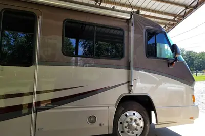Image de Delightful motorhome 14 miles to Ft Moore