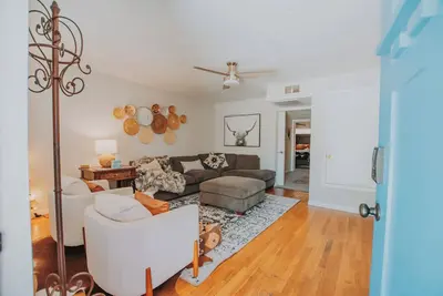 Image de Cowboy Den+Hot Tub+Game Room+Pet Friendly+No Pet Fee!