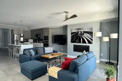 Upscale Modern in Central Park