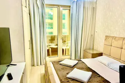 Image de Luxury, Stylish Studio Apartment