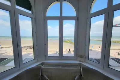 Image de Appartement familial sur la digue, face à la mer