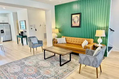 Image de NewHome5beds2. 5bathsBetweenBNA/DowntownPublicTransportationGameroom