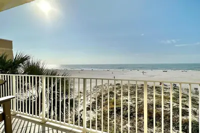 Image de Chateaus on White Sands 302 Beachfront Condo
