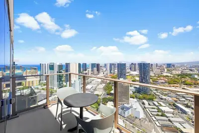 New Luxury Penthouse! Sky Ala Moana 2bd/2ba
