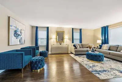 Image de Modern 3br w/ Fenced Yard | Lcp Collection