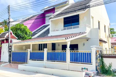 Image de A few minutes from Walking Street and the beach.