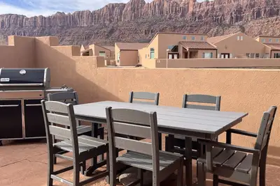 A2 Ev Charger, Views, Garage, Shared Pool & Hot Tub