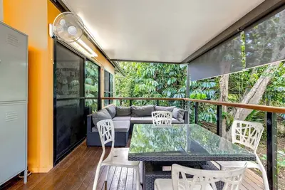 Tropicana Treehouse Peacefully Perched in Cairns
