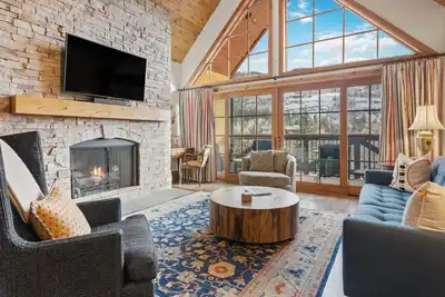 Image de Luxury Penthouse + Private Hot Tub | Piste Chalet