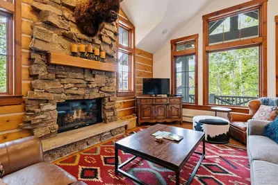 Image de Expansive Views + Great Ski Access | Sirius Ridge