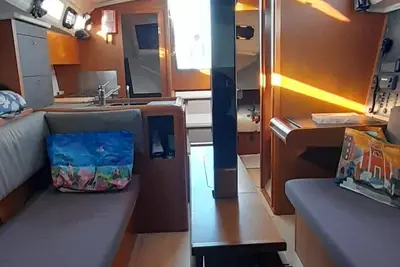 Image de Voilier à Saint Florent, au cœur du village, proche de toutes les commodités