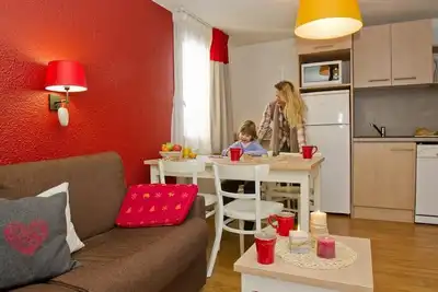 Image de Wifi, 100m du centre station, vue montagne, parking, télévision, casier à ski, 30m²