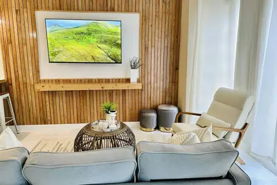 Image de Falcon Sunset 2br Apt/Free Airport Transportation/Gated Complex /Security