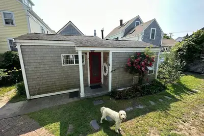 Image de Charming 1-Bedroom/bathroom Cottage, Center of Town, parking and outdoor space