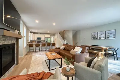 Image de The Black Birch | North Conway Designer Home | New