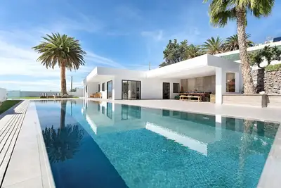 Villa de vacances 'Alba House' avec vue sur la mer, piscine privée et Wi-Fi