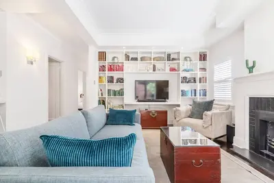 Image de The Chatsworth Collection A Contemporary Triplex